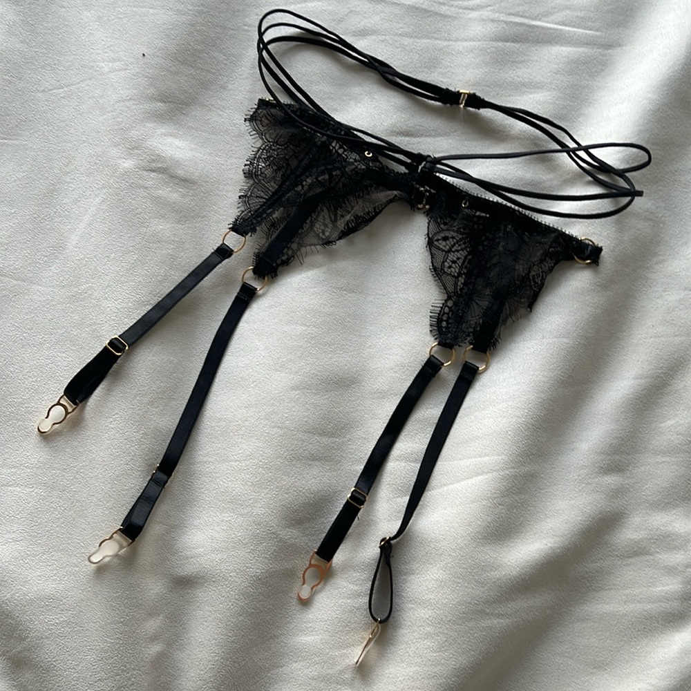 Edge O’ Beyond Anwulika suspender - size 2/medium